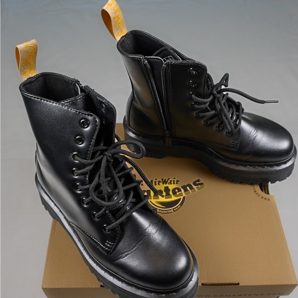 Dr. Martens Black Leather Lace-Up Lug Boots with Side Zip - V Jadon II Mono - Picture 8 of 9
